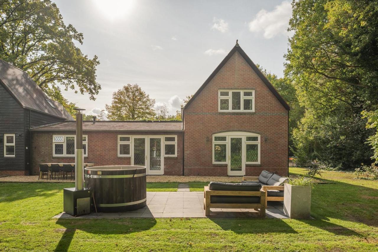 Beautiful English Villa With Hottub Zuidwolde  Luaran gambar